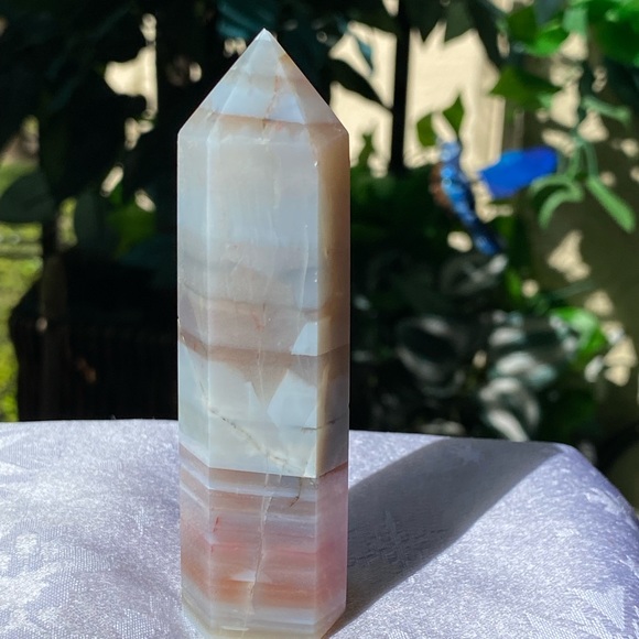 Banded Agate Tower - Picture 2 of 13